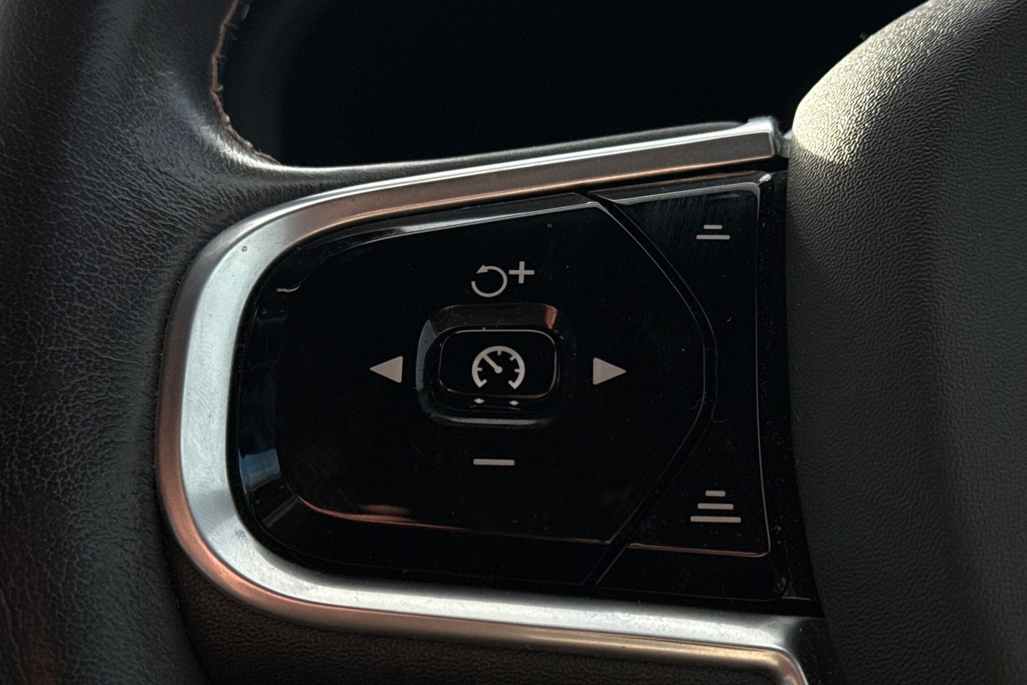 Used Volvo XC60 2019 for sale - 76916502: Photo 11