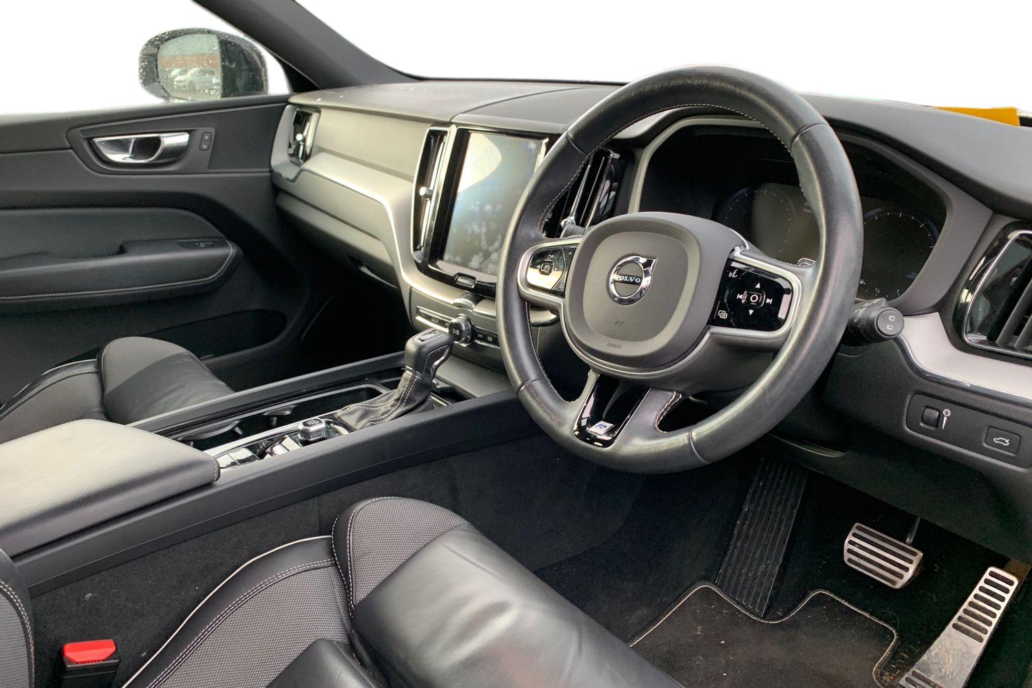 Used Volvo XC60 2019 for sale - 76916502: Photo 3