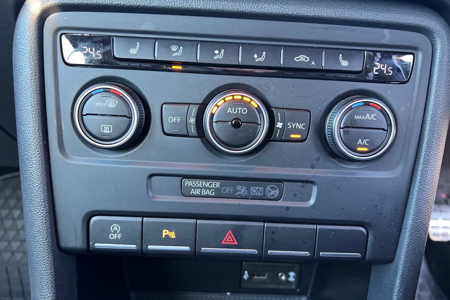 Used Volkswagen Beetle 2016 for sale - 76685700: Photo 10