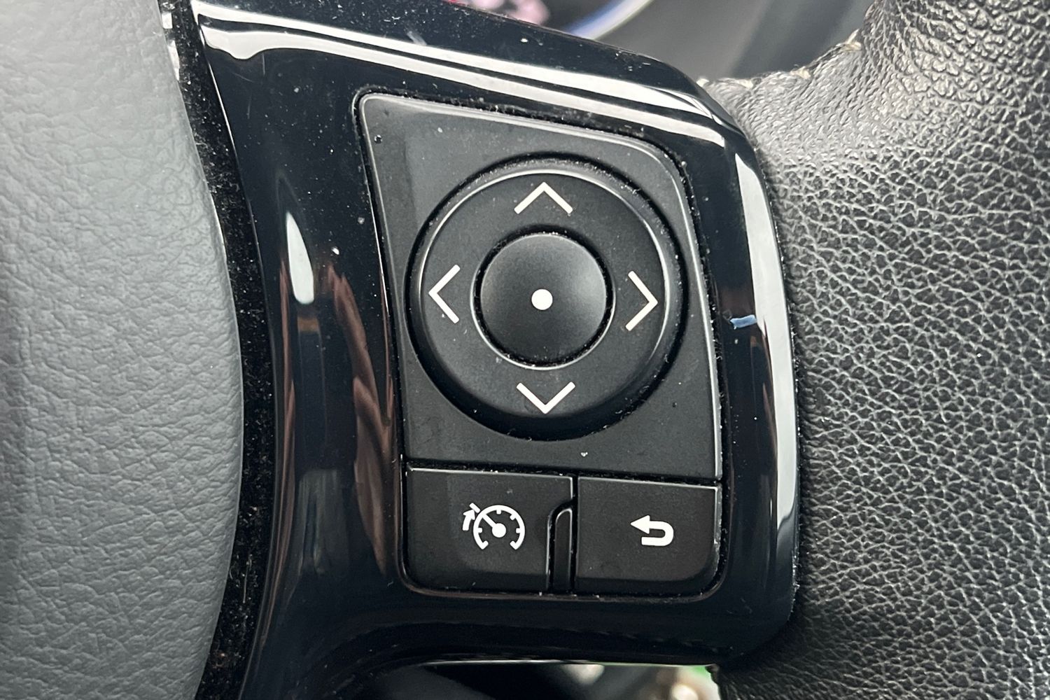 Used Toyota Yaris 2018 for sale - 76654446: Photo 11