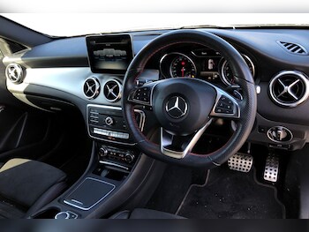 Used Mercedes-Benz GLA 2019 for sale - 77862838: Photo