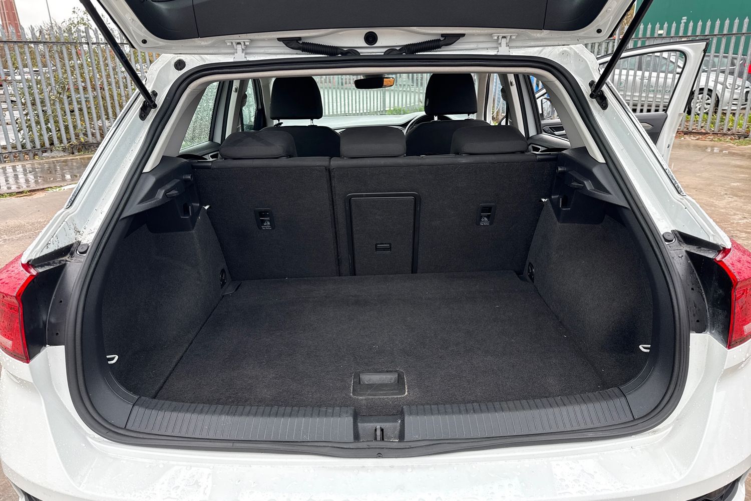 Used Volkswagen T-Roc 2021 for sale - 76364562: Photo 15