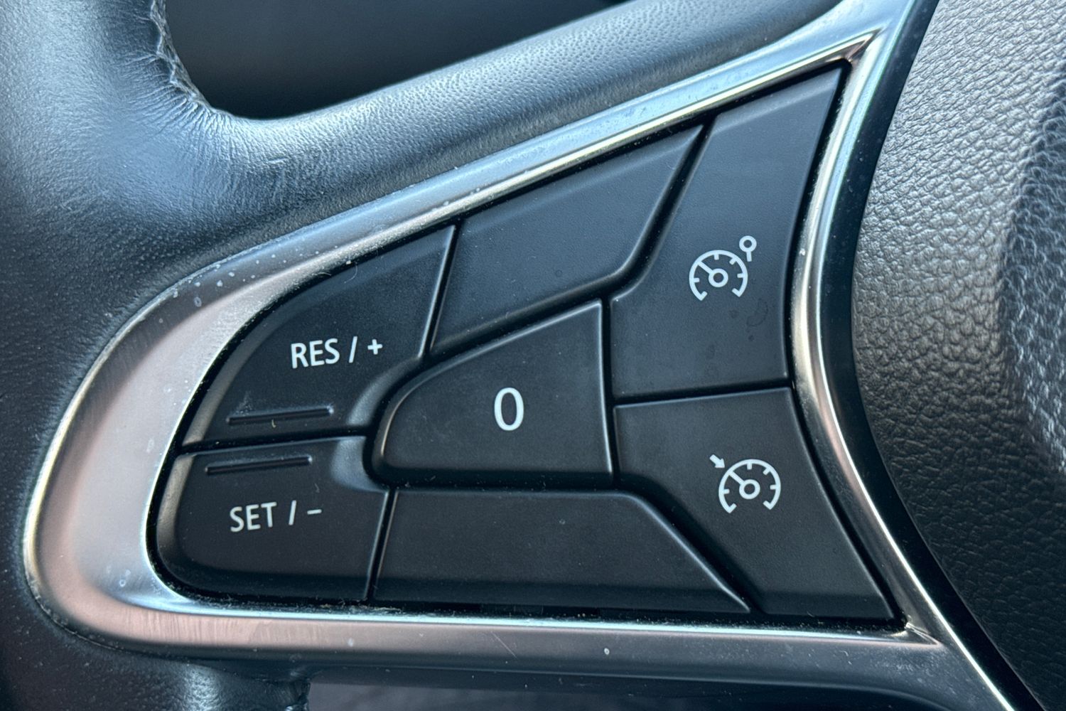 Used Renault Clio 2020 for sale - 76896241: Photo 11