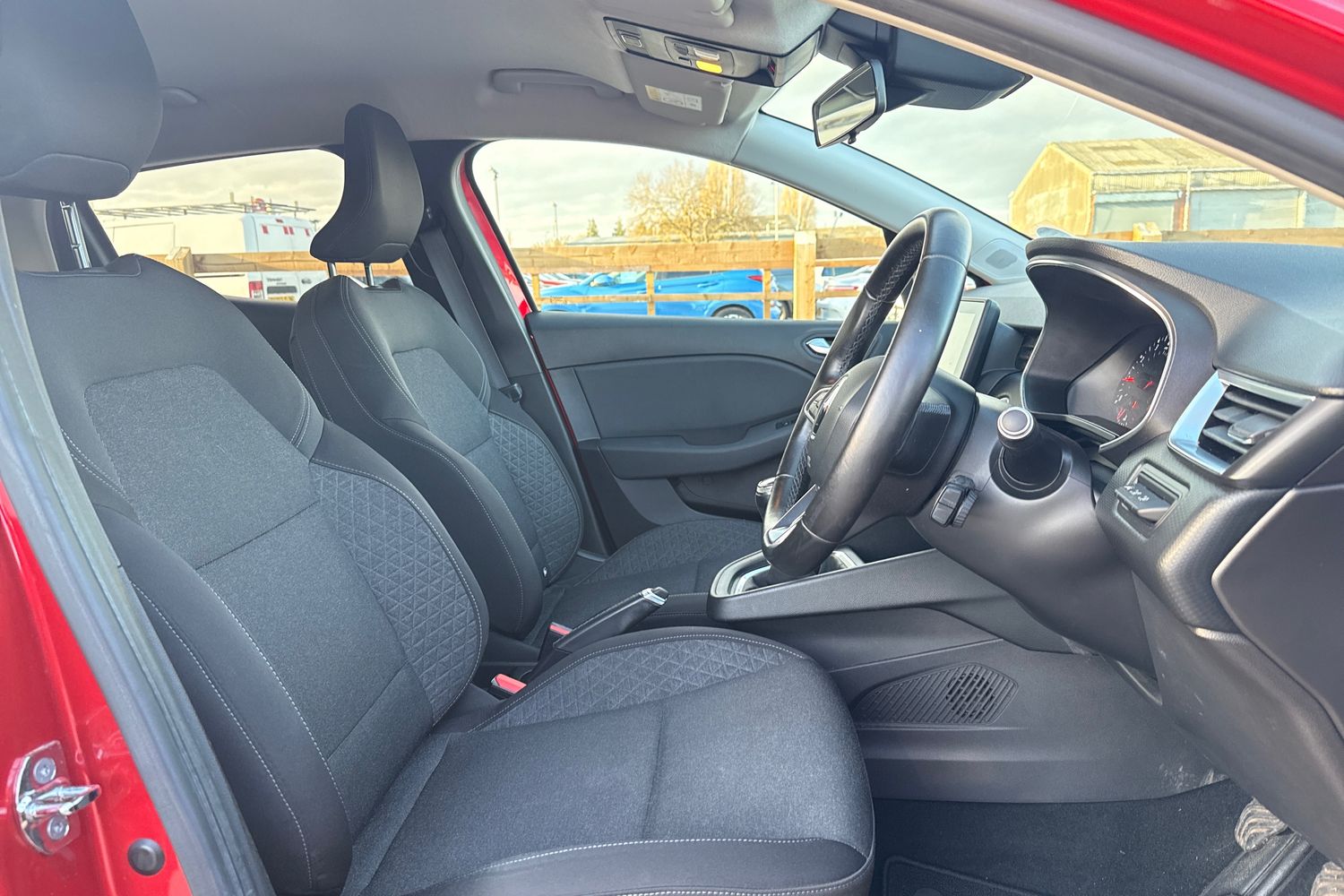 Used Renault Clio 2020 for sale - 76896241: Photo 17