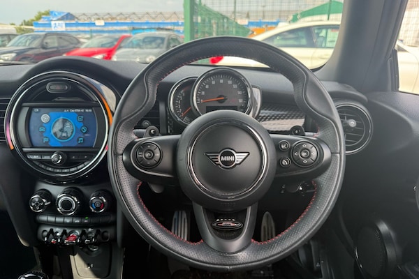 Used MINI Hatch 2020 for sale - 76115188: Photo 10