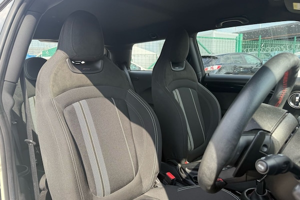 Used MINI Hatch 2020 for sale - 76115188: Photo 13
