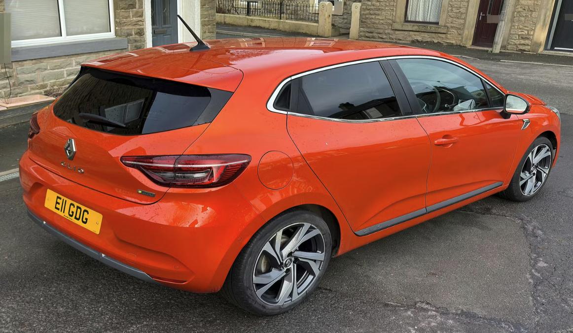 Used Renault Clio 2021 for sale - 77282181: Photo 2