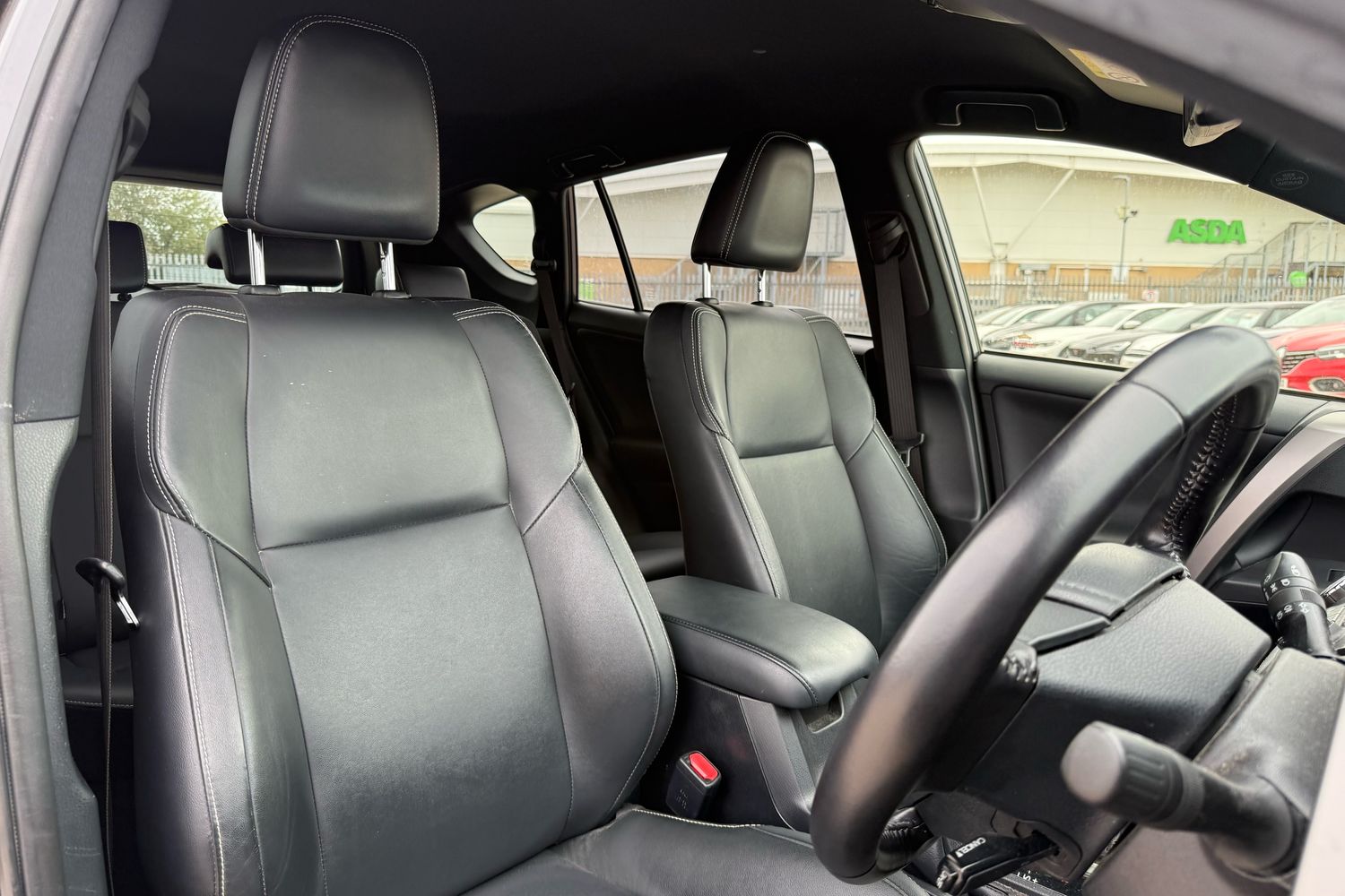 Used Toyota RAV4 2017 for sale - 76158080: Photo 13