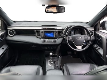 Used Toyota RAV4 2017 for sale - 76158080: Photo 3