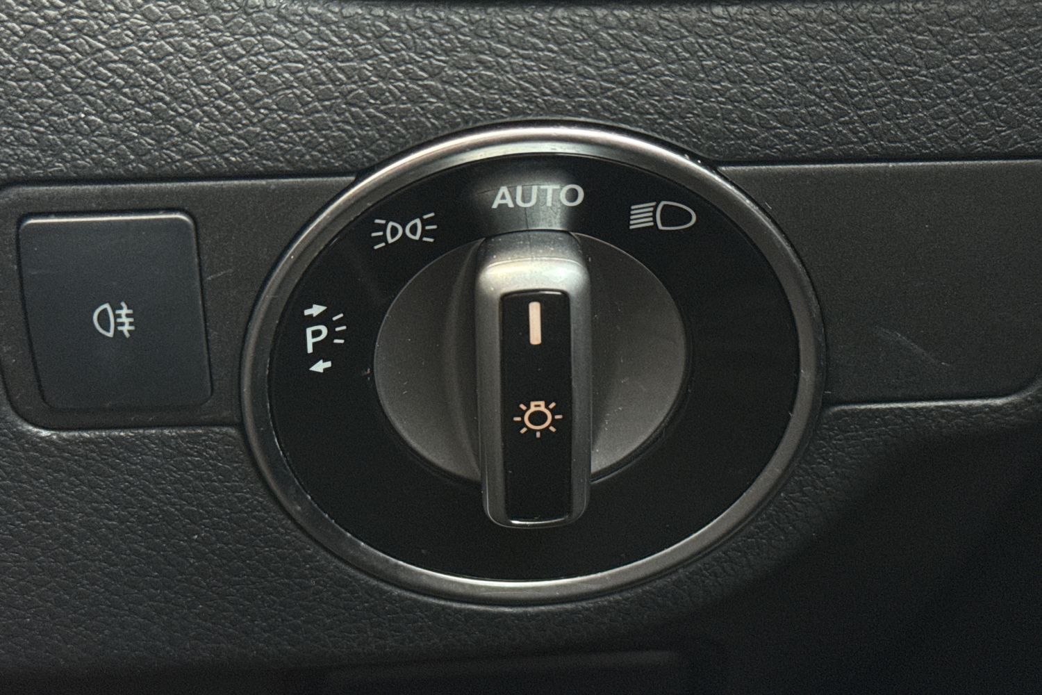 Used Mercedes-Benz A-Class 2018 for sale - 76884145: Photo 15