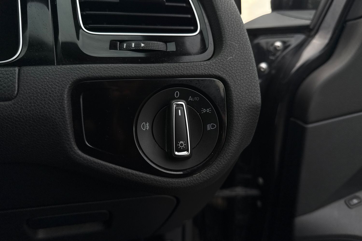 Used Volkswagen Golf 2018 for sale - 77095854: Photo 11