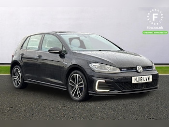 Used Volkswagen Golf 2018 for sale - 77095854: Photo