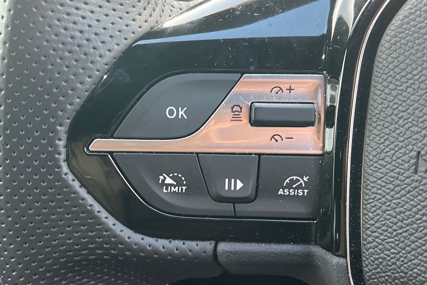 Used Peugeot 408 2024 for sale - 76649285: Photo 13