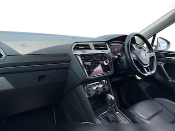 Used Volkswagen Tiguan 2018 for sale - 77032436: Photo