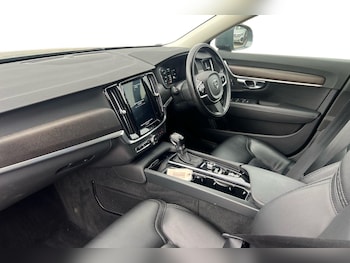 Used Volvo V90 2018 for sale - 75407445: Photo