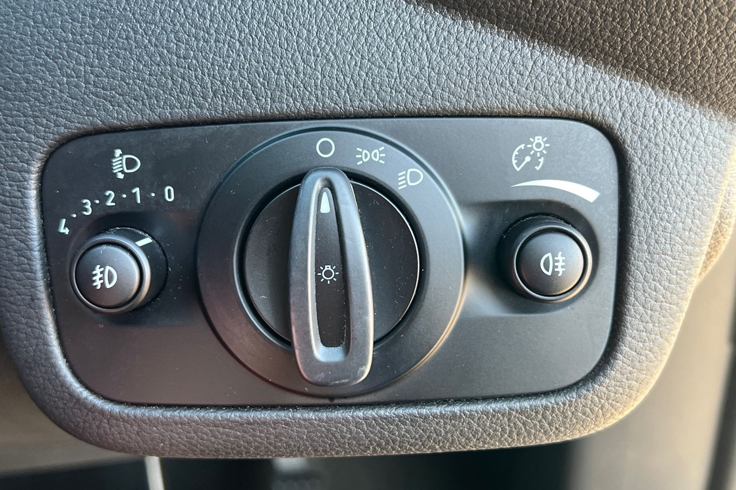 Used Ford C-Max 2018 for sale - 76649300: Photo 20