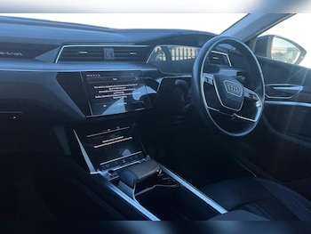 Used Audi e-tron 2020 for sale - 76604178: Photo