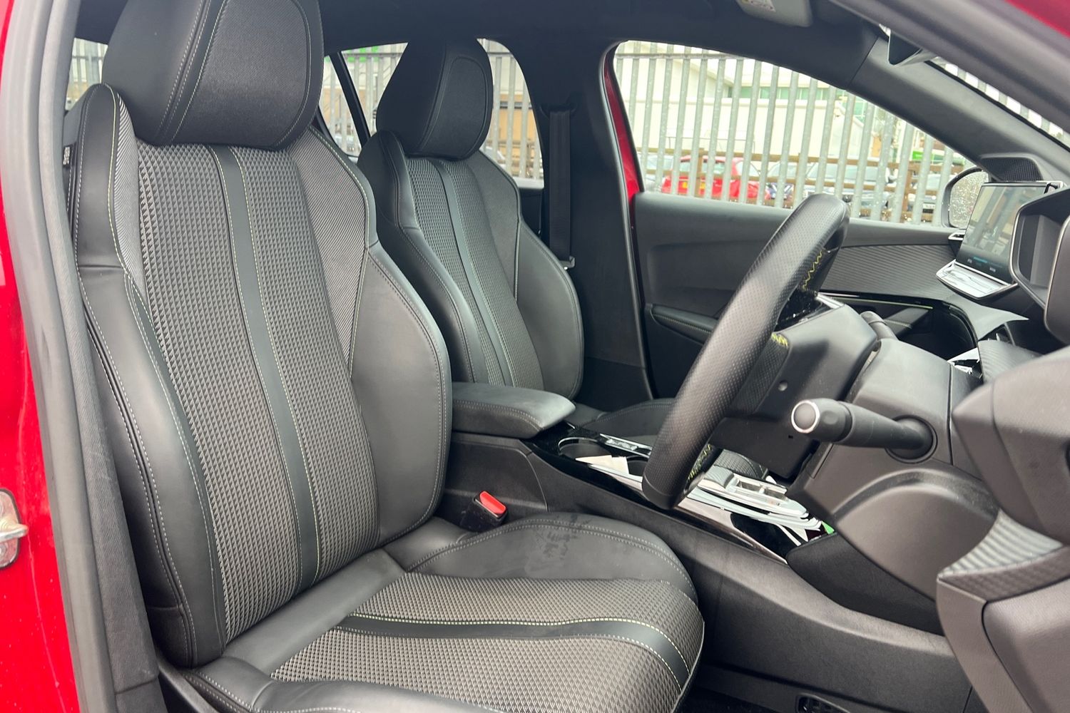 Used Peugeot 208 2023 for sale - 76863405: Photo 15