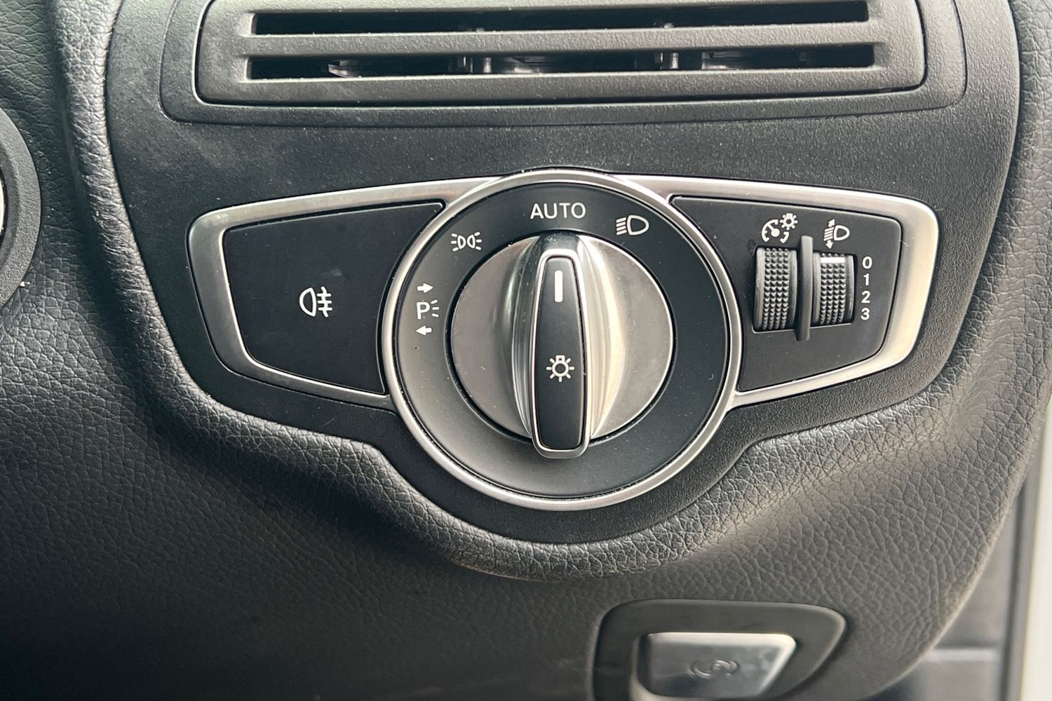 Used Mercedes-Benz C Class 2021 for sale - 77515108: Photo 17