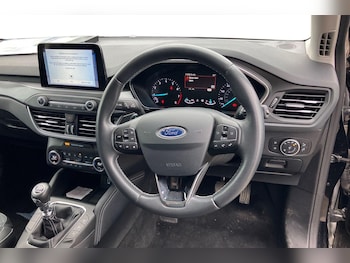 Used Ford Focus 2019 for sale - 76264154: Photo 3