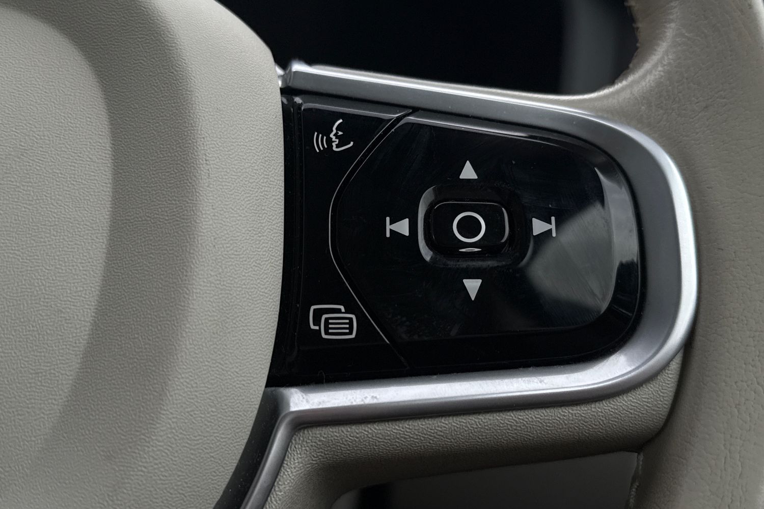 Used Volvo V60 2021 for sale - 77527775: Photo 10