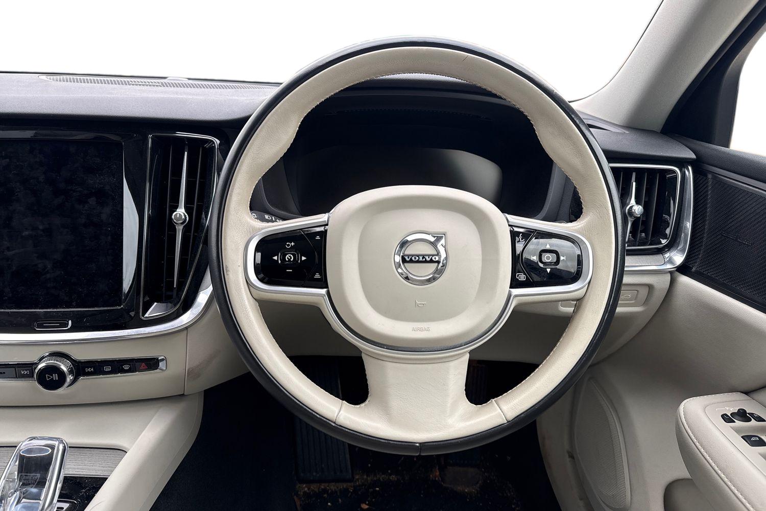 Used Volvo V60 2021 for sale - 77527775: Photo 5