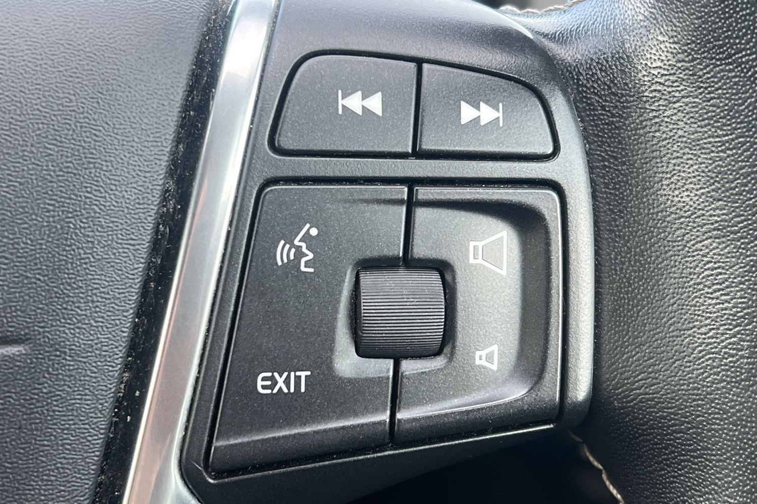 Used Volvo XC60 2017 for sale - 76697496: Photo 13