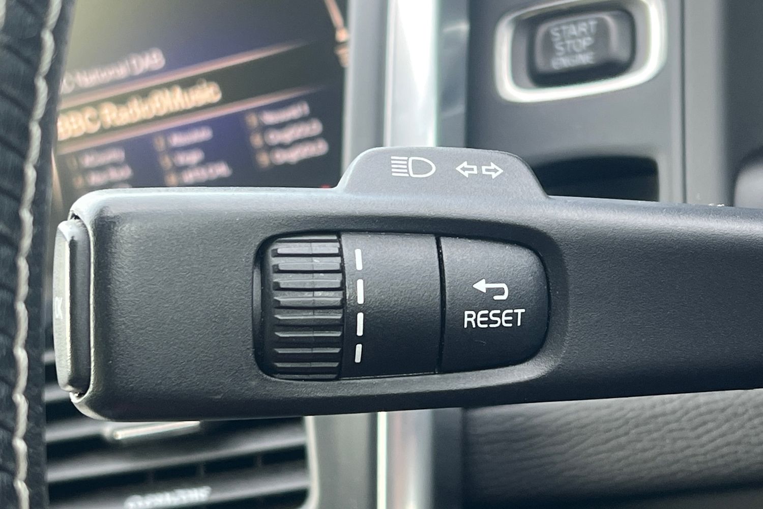 Used Volvo XC60 2017 for sale - 76697496: Photo 14