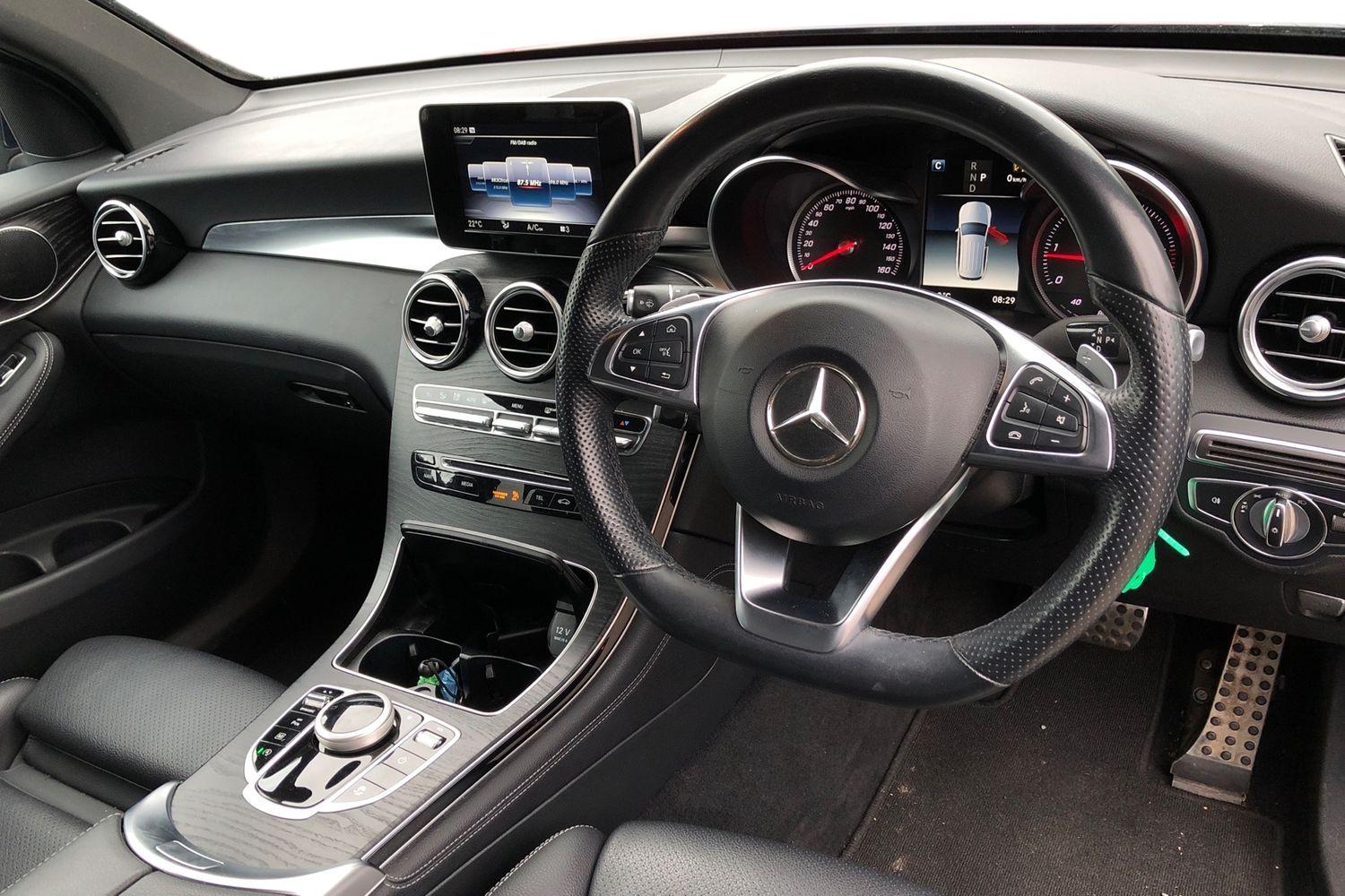 Used Mercedes-Benz GLC 2018 for sale - 76972836: Photo 3