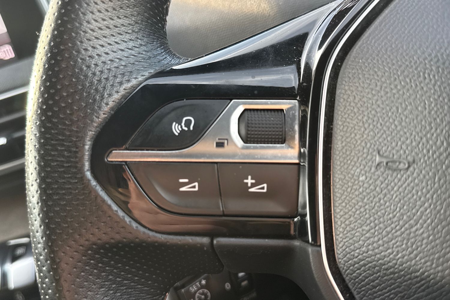 Used Peugeot 3008 2018 for sale - 76896265: Photo 10