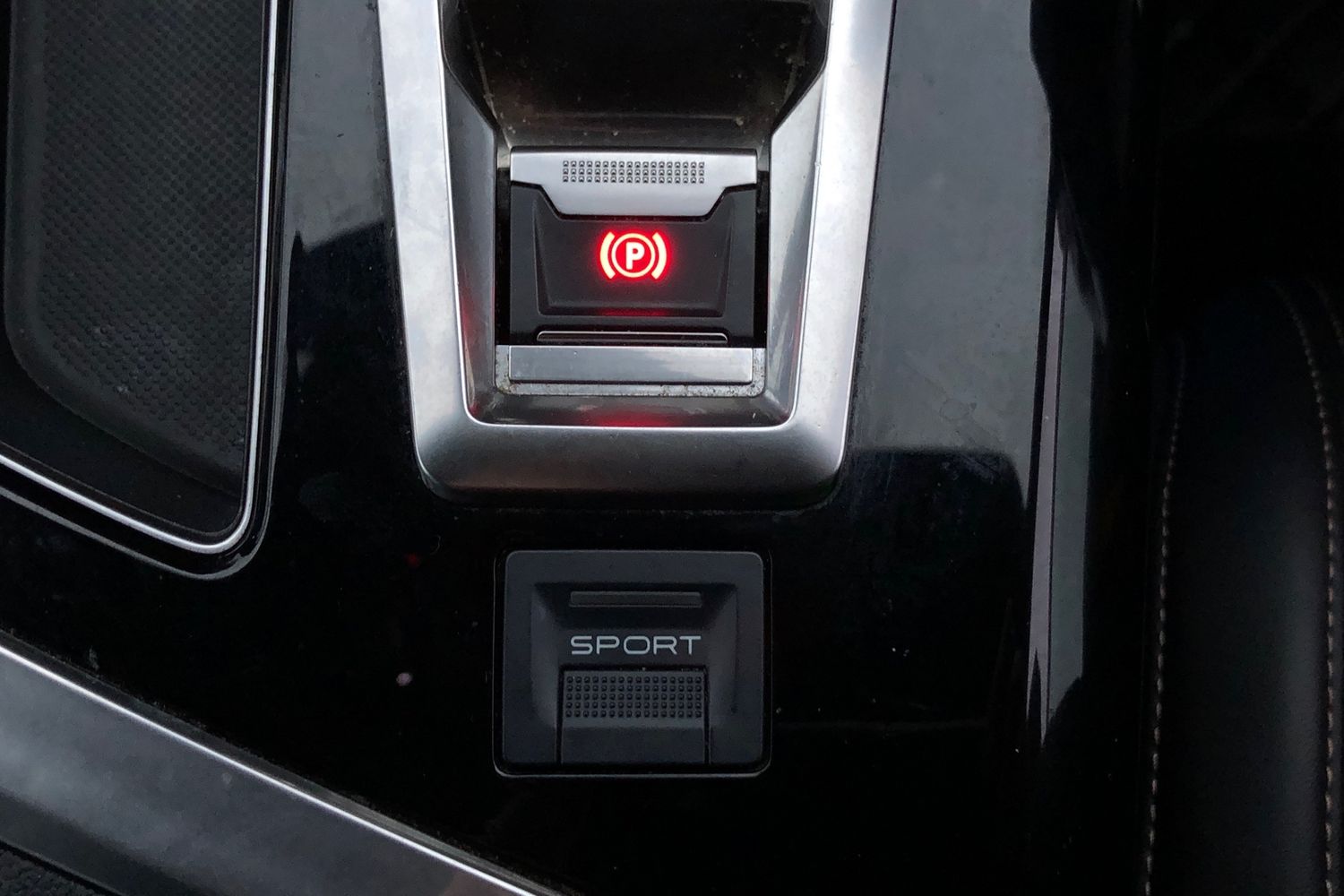 Used Peugeot 3008 2018 for sale - 77368726: Photo 15