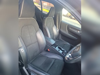 Used Volvo XC40 2021 for sale - 77674971: Photo