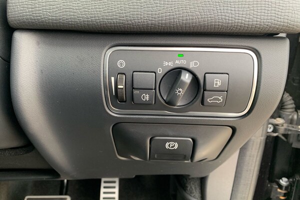 Used Volvo XC60 2017 for sale - 76253280: Photo 10