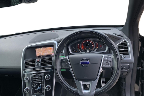 Used Volvo XC60 2017 for sale - 76253280: Photo 5