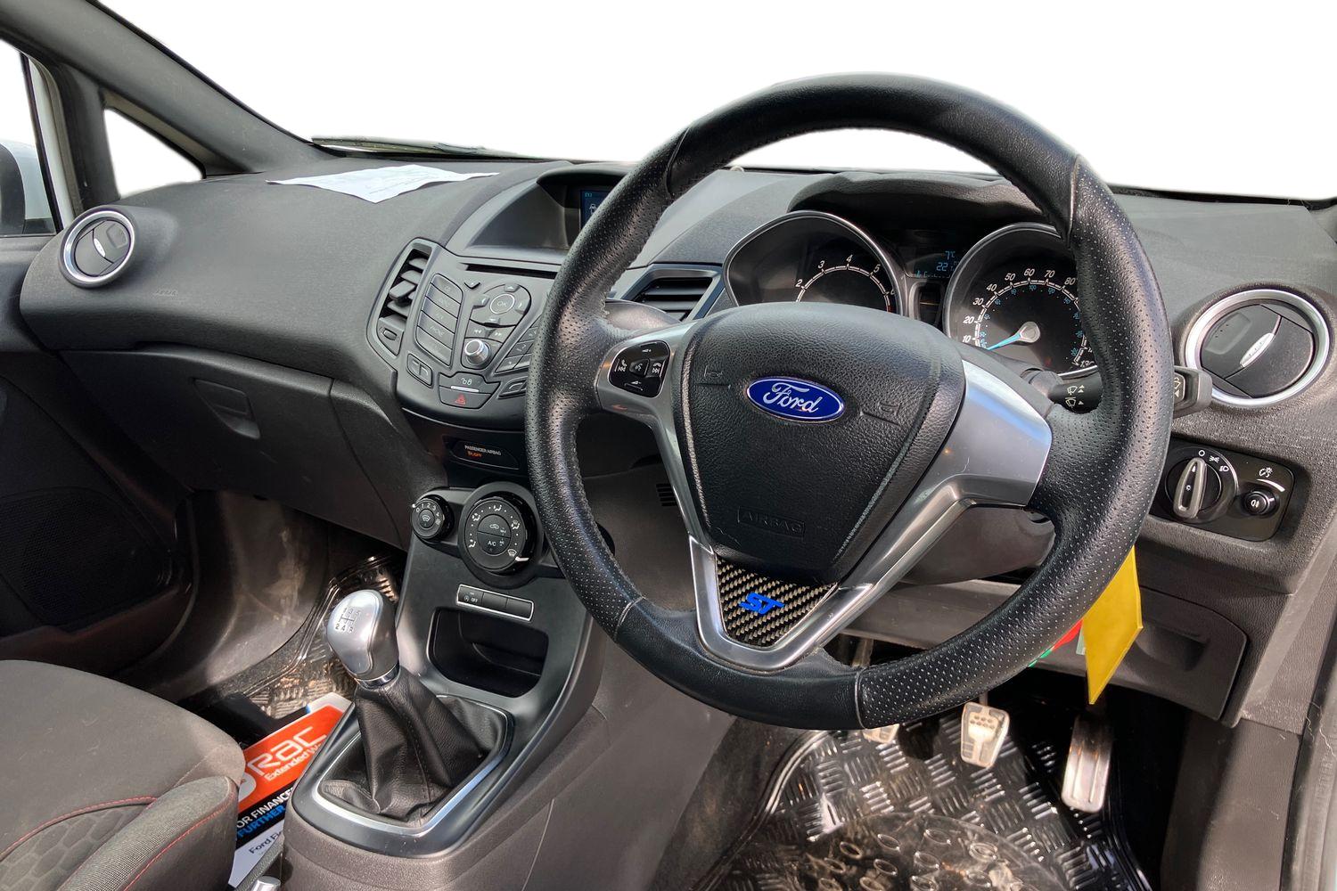 Used Ford Fiesta 2017 for sale - 78107705: Photo 3