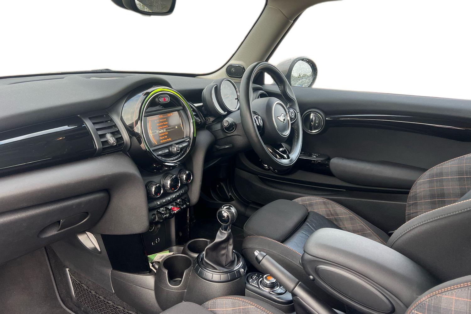 Used MINI Hatch 2016 for sale - 76077380: Photo 4