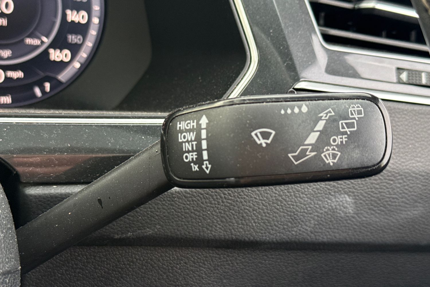 Used Volkswagen Tiguan 2017 for sale - 76979127: Photo 12