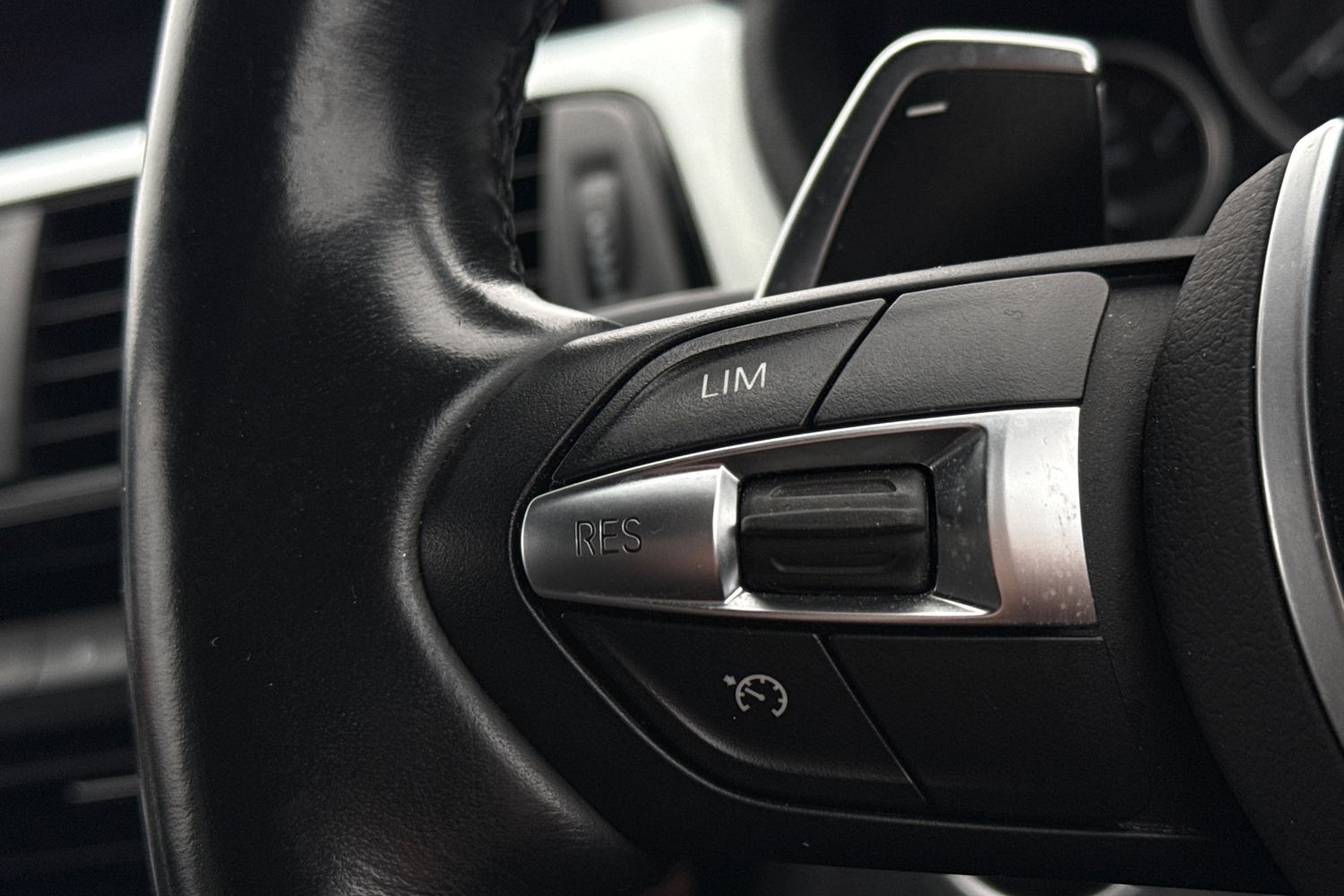 Used BMW 3 Series 2017 for sale - 77517097: Photo 11