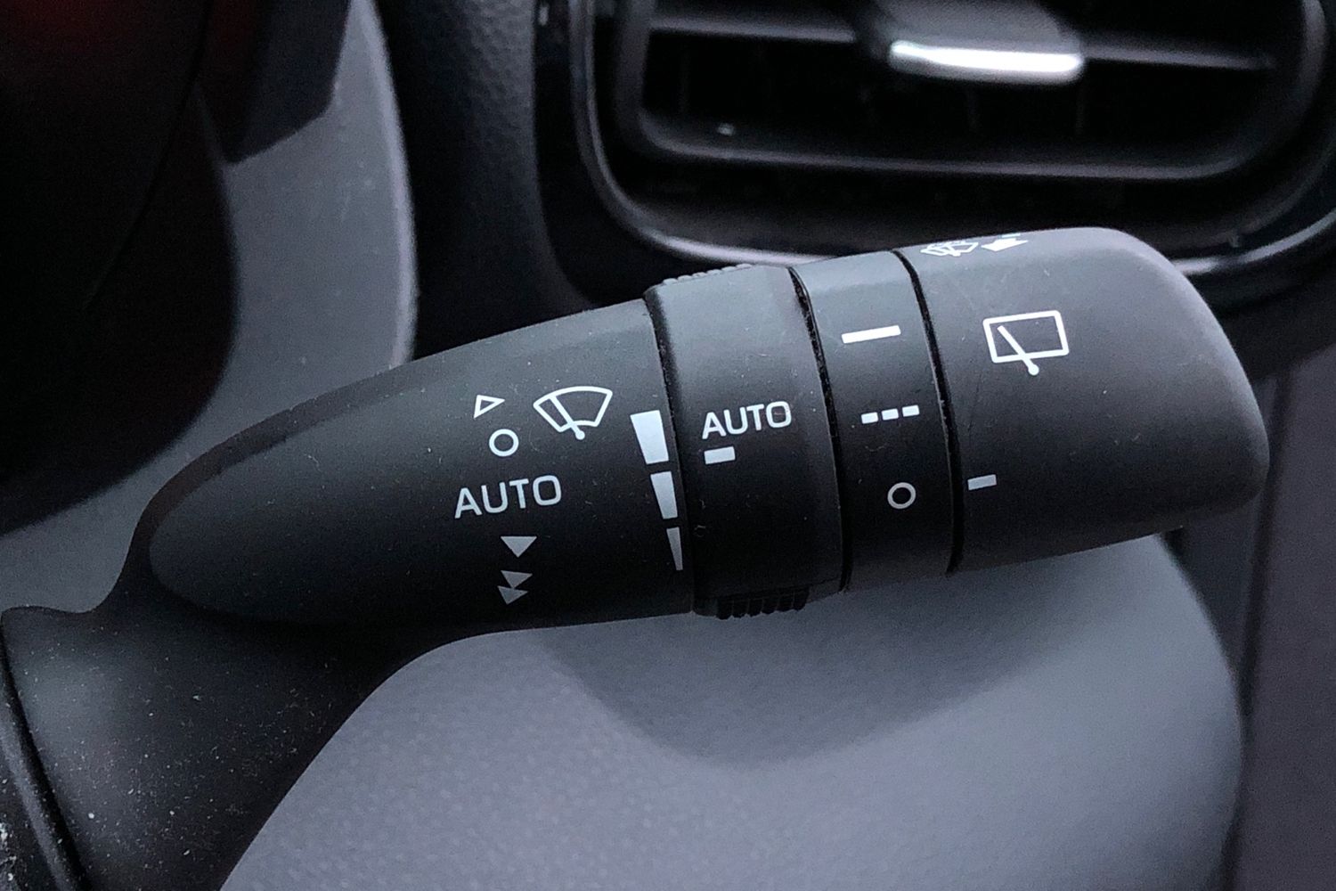 Used Toyota Yaris 2022 for sale - 77764535: Photo 8