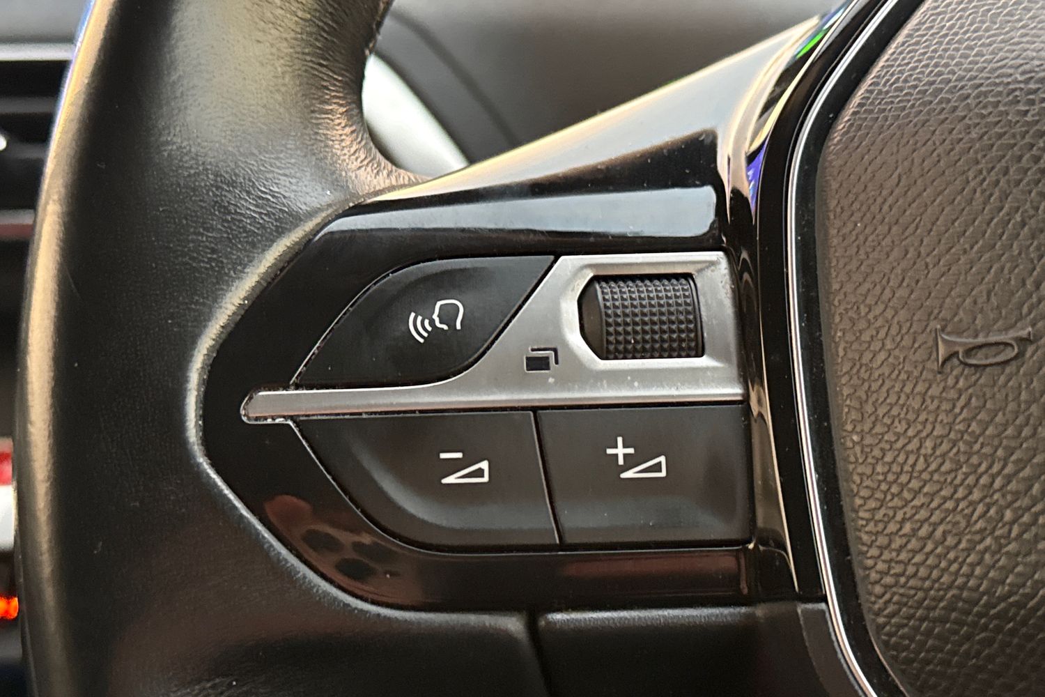 Used Peugeot 3008 2017 for sale - 77502189: Photo 10