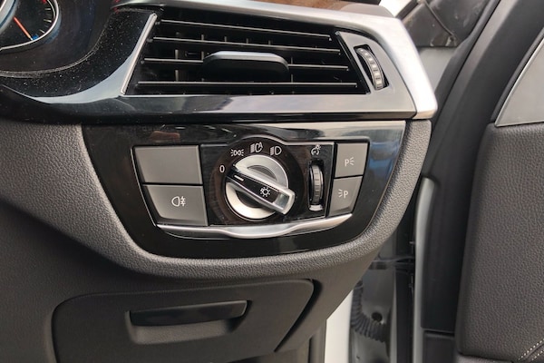 Used BMW 5 Series 2017 for sale - 75546055: Photo 11