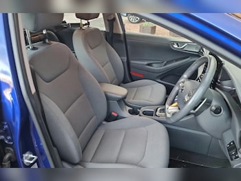 Used Hyundai IONIQ 2020 for sale - 76662140: Photo