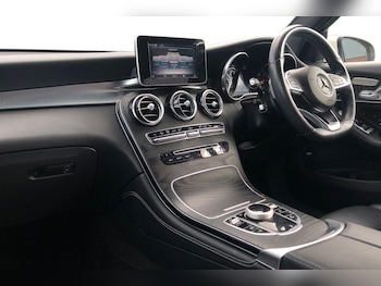 Used Mercedes-Benz GLC 2019 for sale - 75348582: Photo
