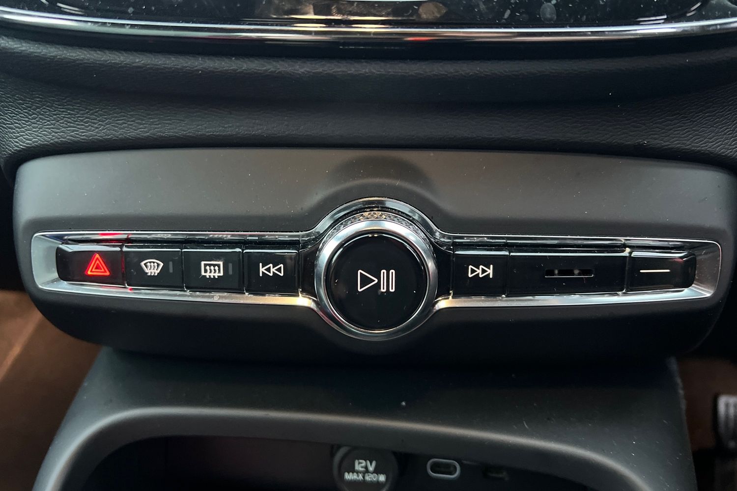 Used Volvo XC40 2022 for sale - 76876089: Photo 10