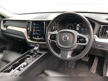 Used Volvo XC60 2019 for sale - 75627946: Photo