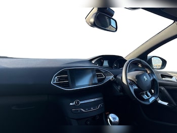 Used Peugeot 308 2018 for sale - 77398063: Photo