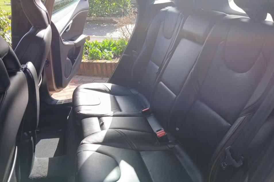 Used Volvo V40 2015 for sale - 77805286: Photo 4