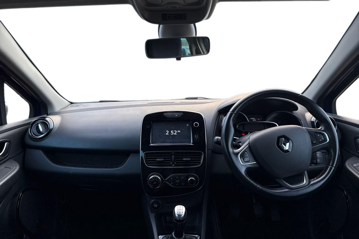 Used Renault Clio 2018 for sale - 76876115: Photo 3