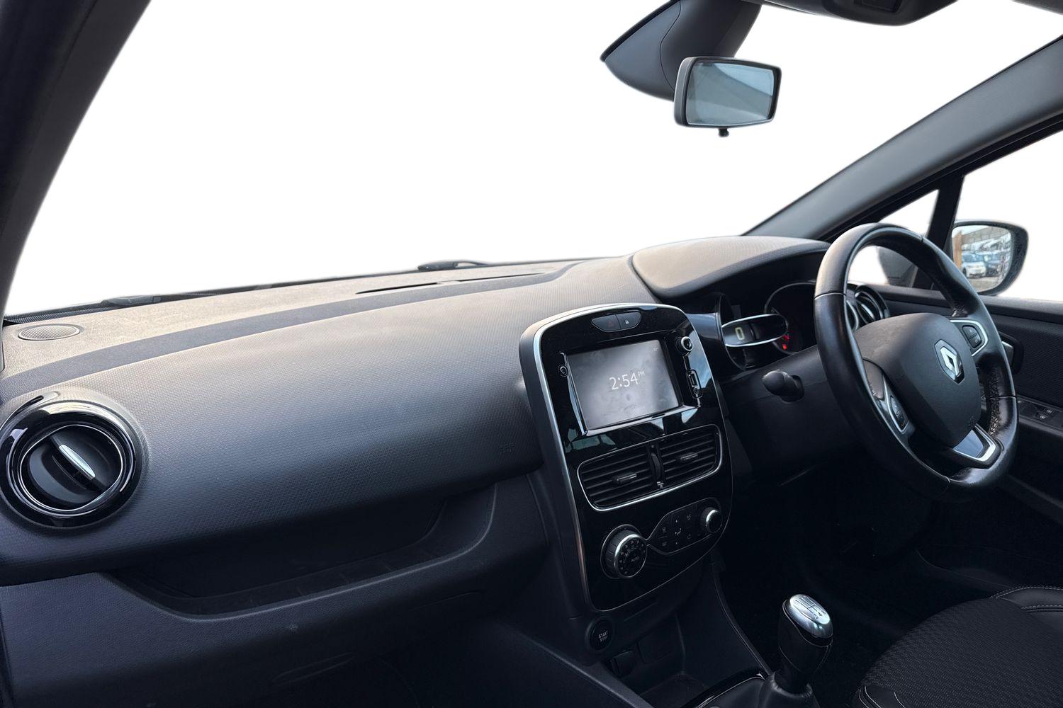 Used Renault Clio 2018 for sale - 76876115: Photo 4