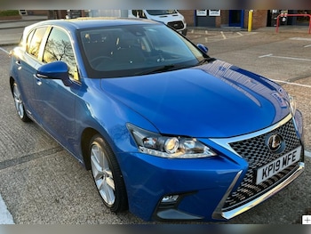 2019 - 200h 1.8 5dr CVT